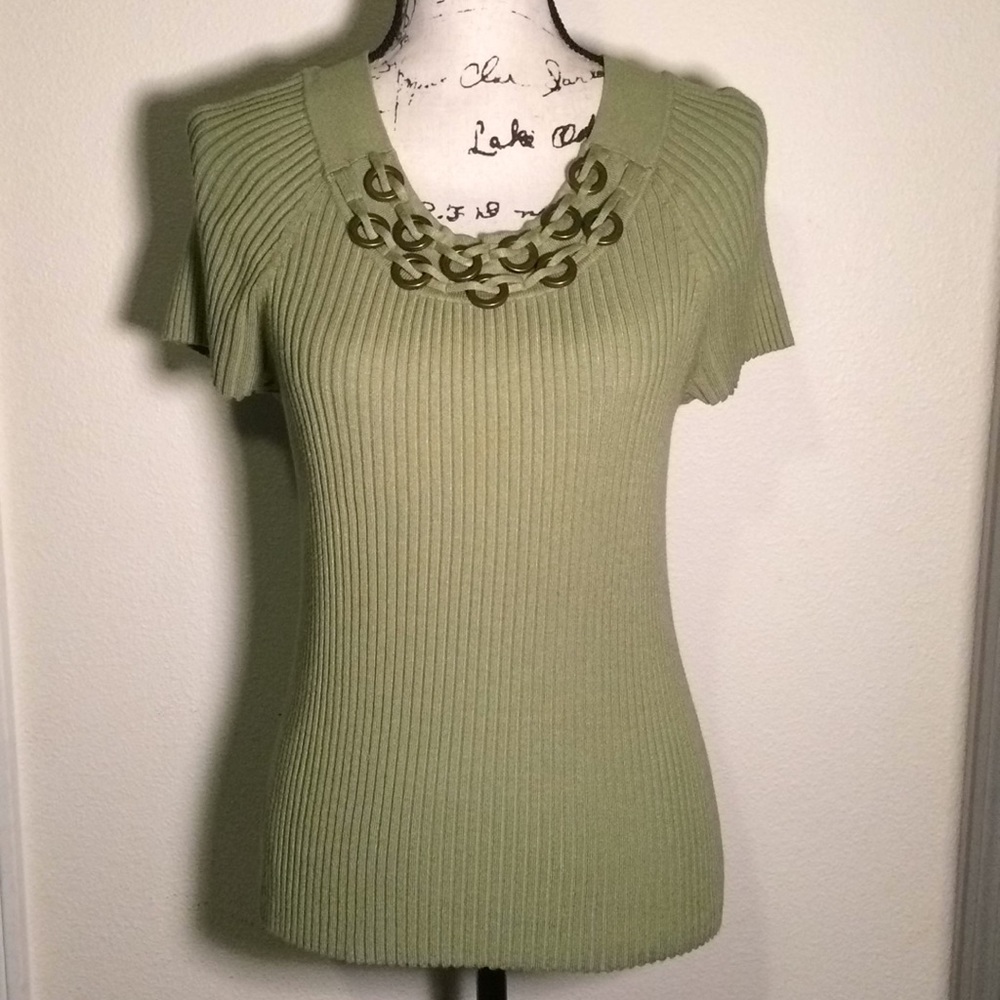 Cute Olive Green RQT Top